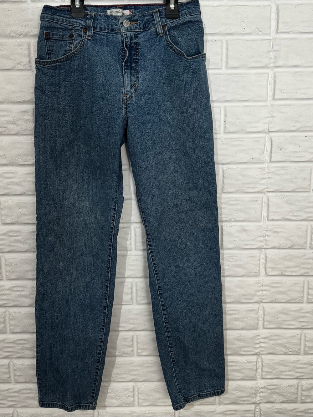 Vintage Levi's 550 Relaxed Tapered Jeans Women’s 10M MIS Medium Light Wash